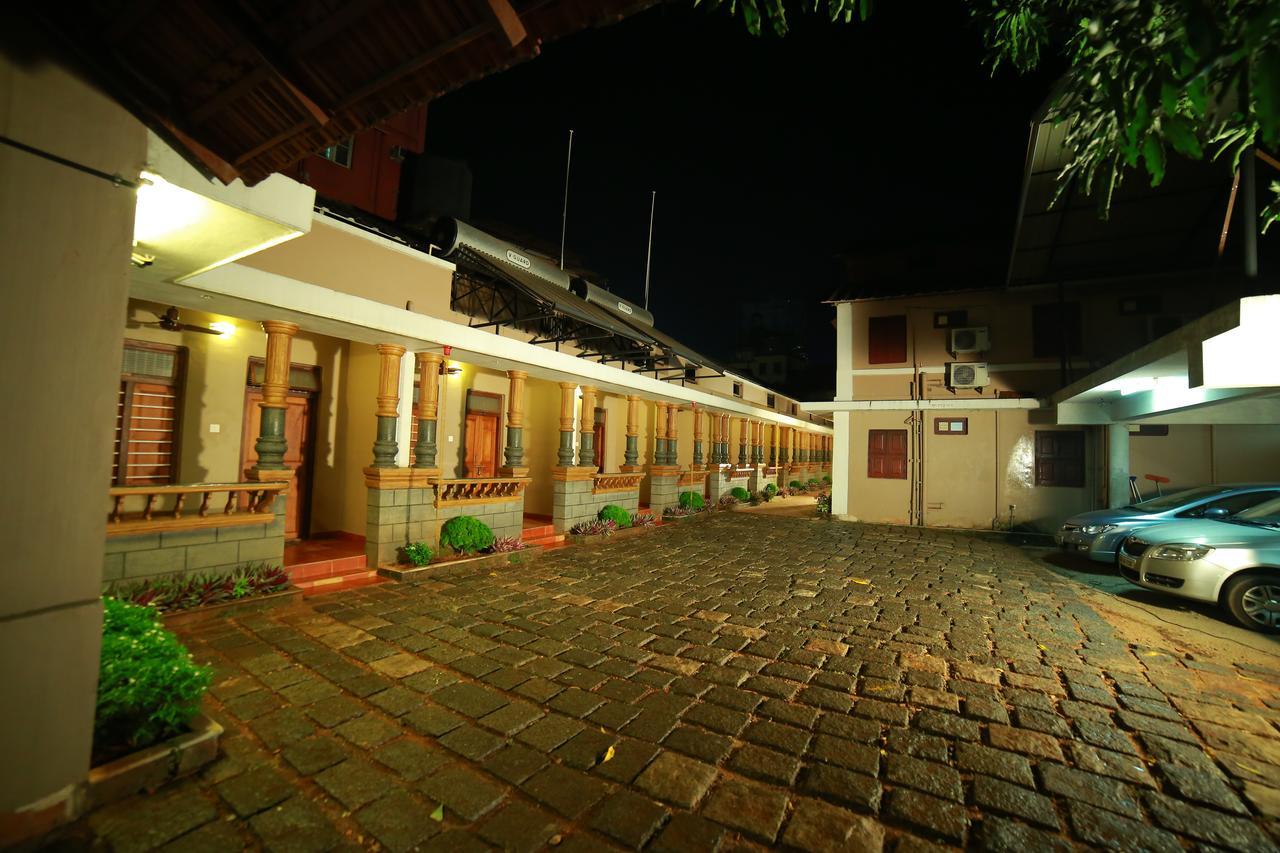 Gurukripa Heritage Hotel Thrissur Buitenkant foto