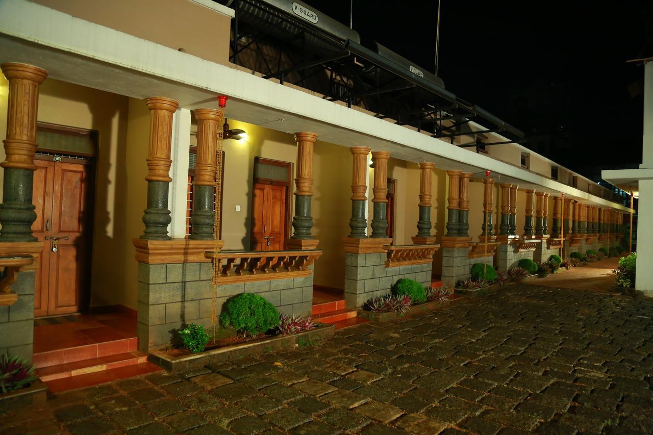 Gurukripa Heritage Hotel Thrissur Buitenkant foto